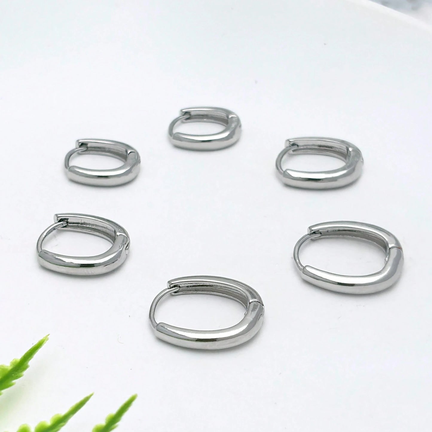 Kit 3 pares Brincos Clássicos Simples em forma de U 