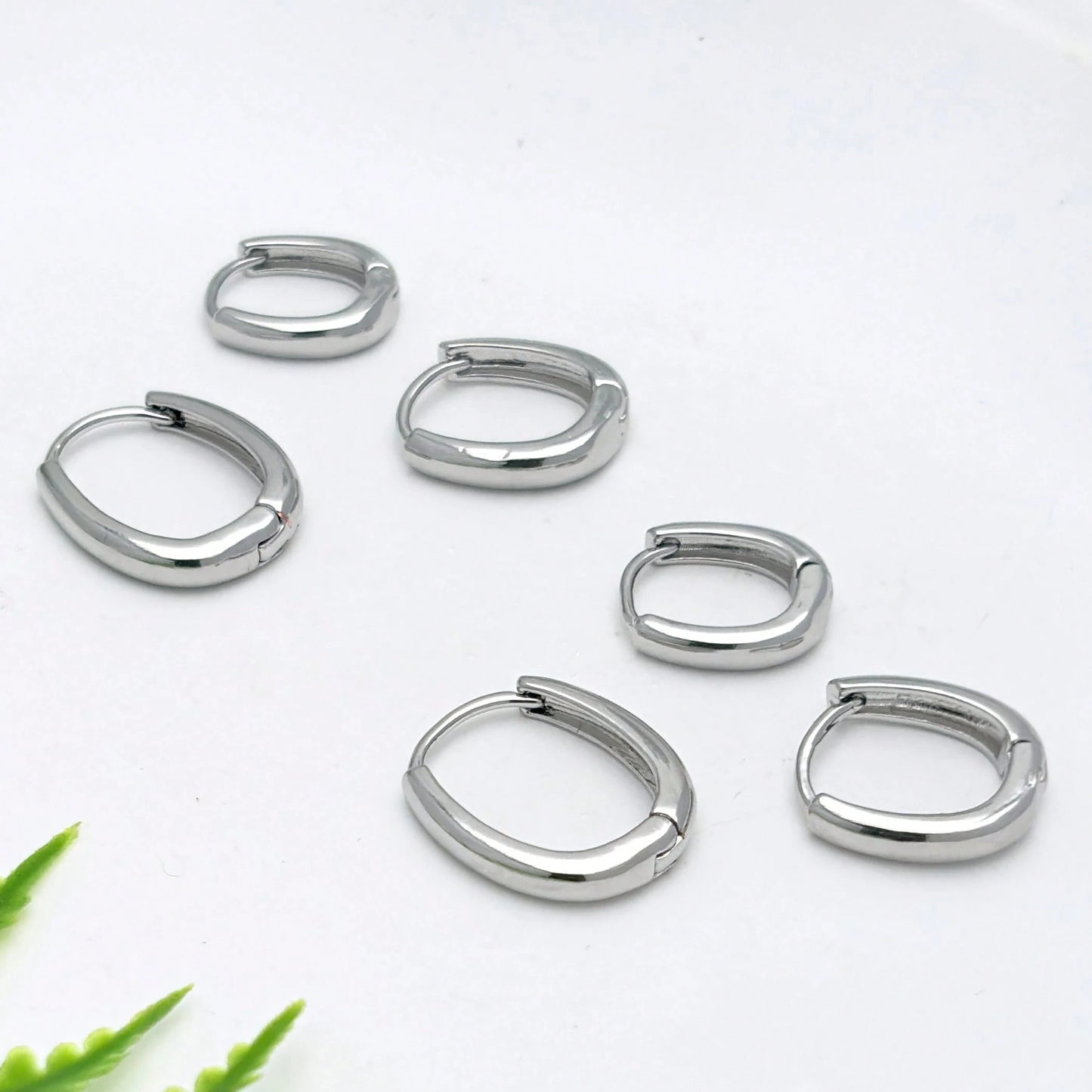 Kit 3 pares Brincos Clássicos Simples em forma de U 