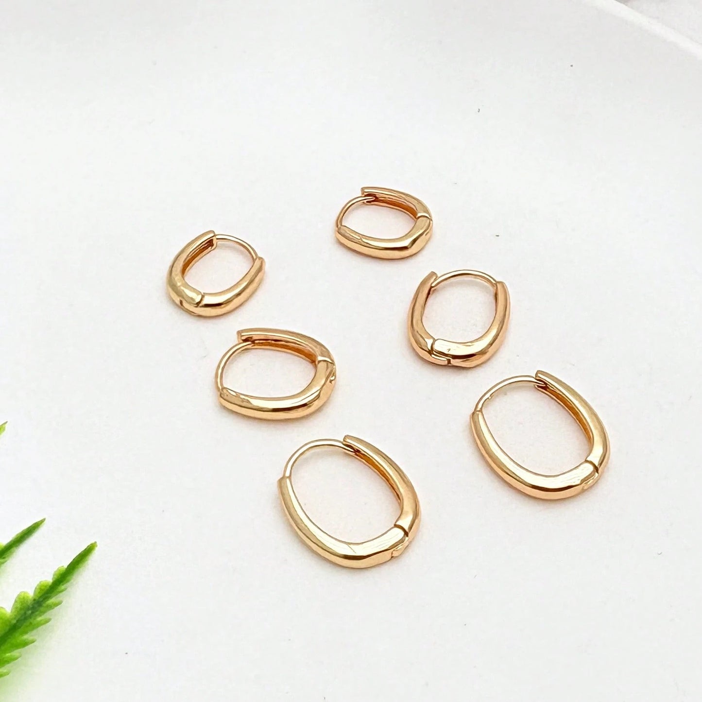 Kit 3 pares Brincos Clássicos Simples em forma de U 