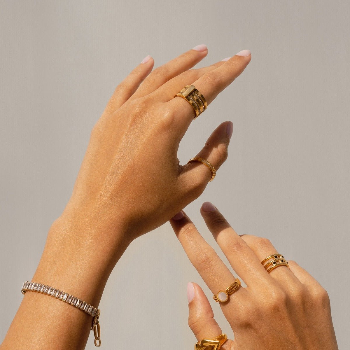 Anel Caviar Stack Banhado em Ouro 18K