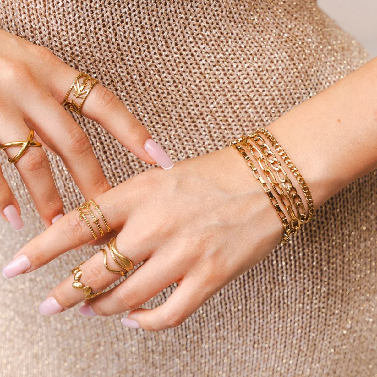 Anel Ondas Ajustável Banhado em Ouro 18K