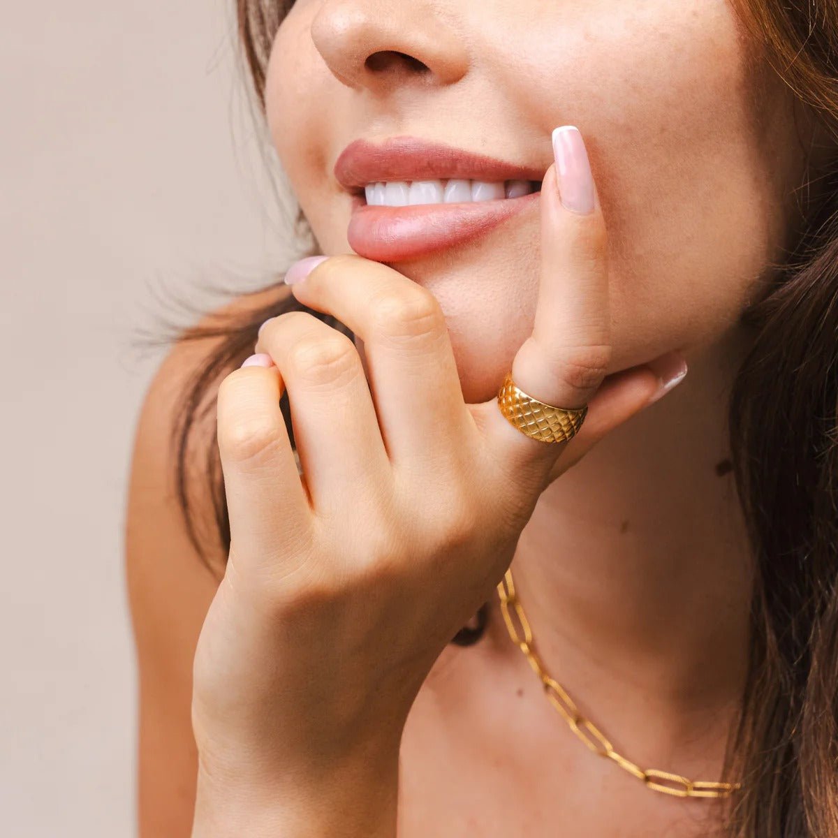 Anel Trama Luxuosa Ajustável Banhado em Ouro 18K